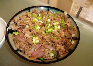 山寨吉野家牛肉饭做法