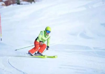 乌金山李宁国际滑雪场