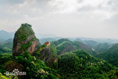 戈镰石仙人洞景区