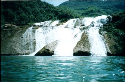 惠水岗度瀑布群