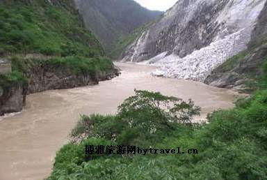 虎跳石风景