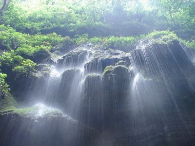 坐龙溪大峡谷