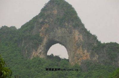 阳朔月亮山