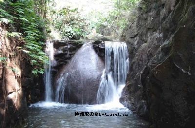 高吊水龙头瀑布风景区