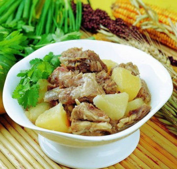 羊肉炖土豆做法